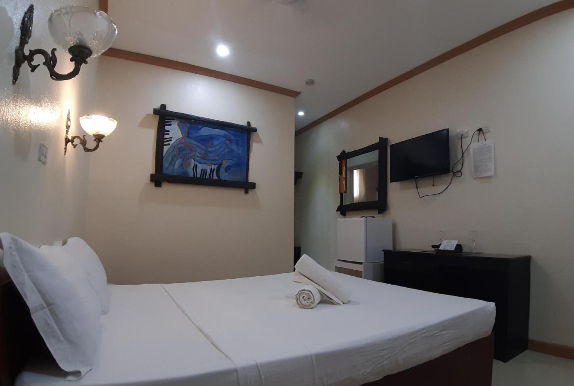Reddoorz At New Casamila Hotel Palawan Пуэрто-Принцеса Экстерьер фото