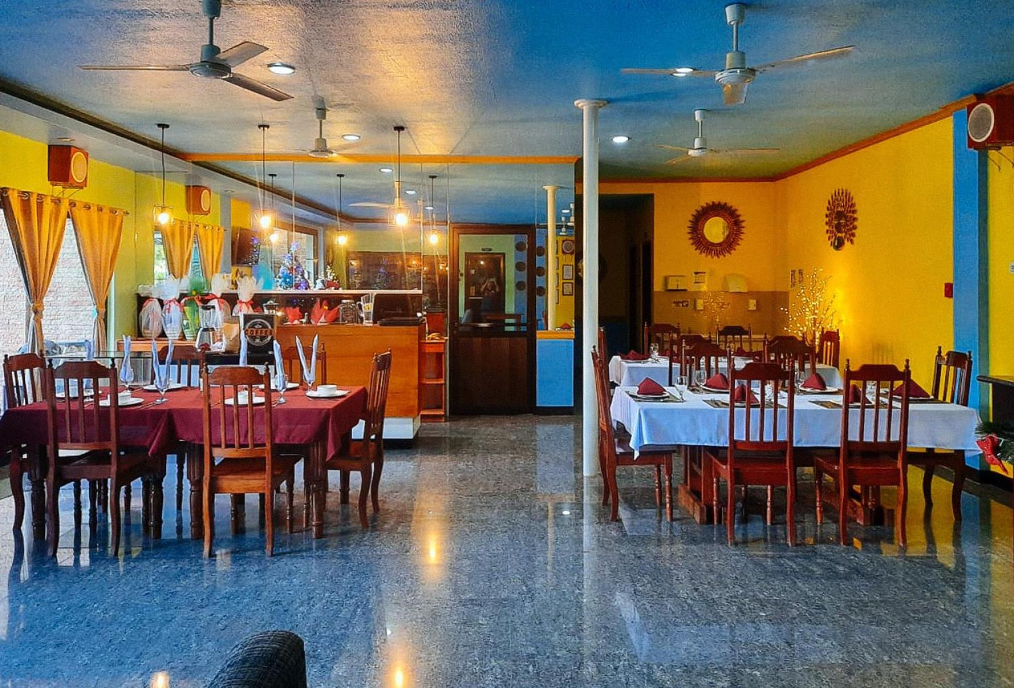 Reddoorz At New Casamila Hotel Palawan Пуэрто-Принцеса Экстерьер фото