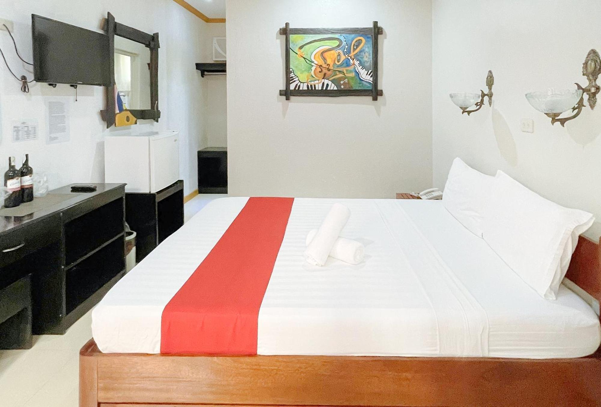 Reddoorz At New Casamila Hotel Palawan Пуэрто-Принцеса Экстерьер фото